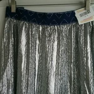 Lularoe. Jill silver metallic skirt. XL
